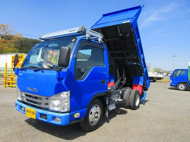 いすゞ エルフ 2RG-NKR88AD(2WD)の写真1
