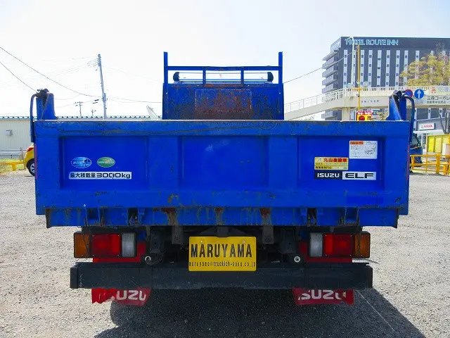 いすゞ エルフ 2RG-NKR88AD(2WD)の写真8