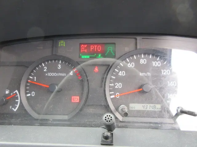 いすゞ エルフ 2RG-NKR88AD(2WD)の写真15