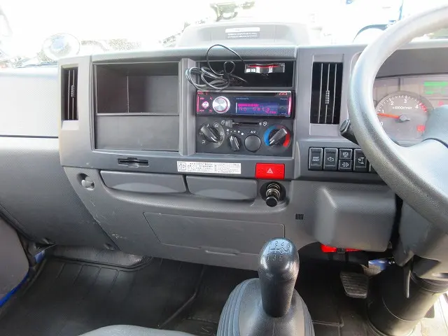 いすゞ エルフ 2RG-NKR88AD(2WD)の写真16