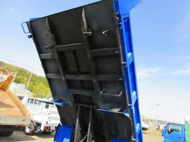 いすゞ エルフ 2RG-NKR88AD(2WD)の写真28