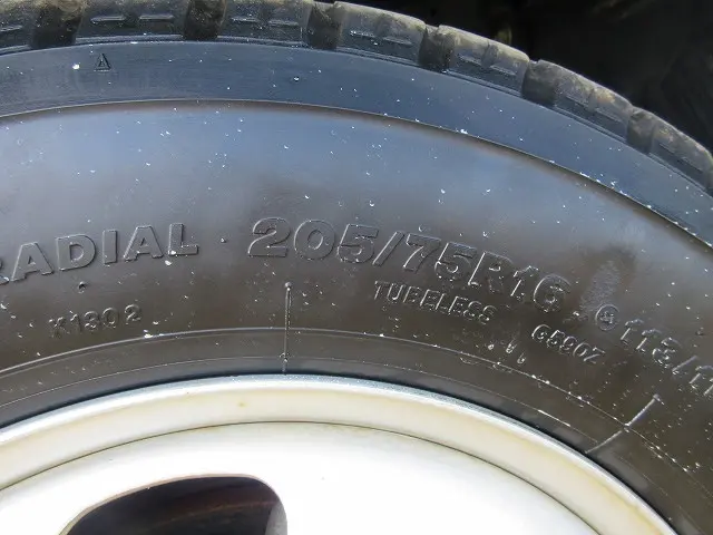 いすゞ エルフ 2RG-NKR88AD(2WD)の写真49