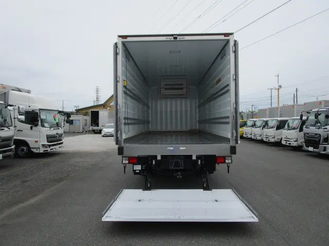 日野 レンジャー 2KG-FE2ACG(2WD)の写真9