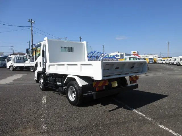 いすゞ フォワード 2RG-FRR90S3(2WD)の写真3