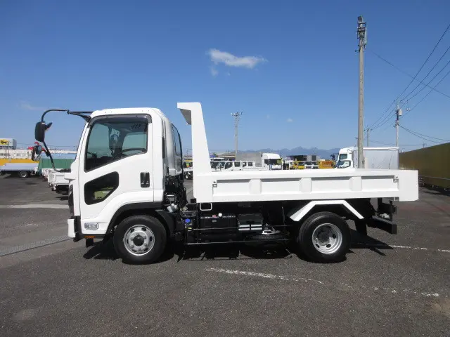 いすゞ フォワード 2RG-FRR90S3(2WD)の写真6