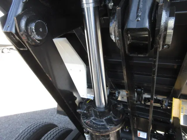 いすゞ フォワード 2RG-FRR90S3(2WD)の写真13