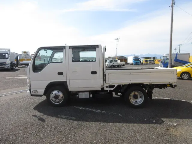 いすゞ エルフ TRG-NJS85A(4WD)の写真5