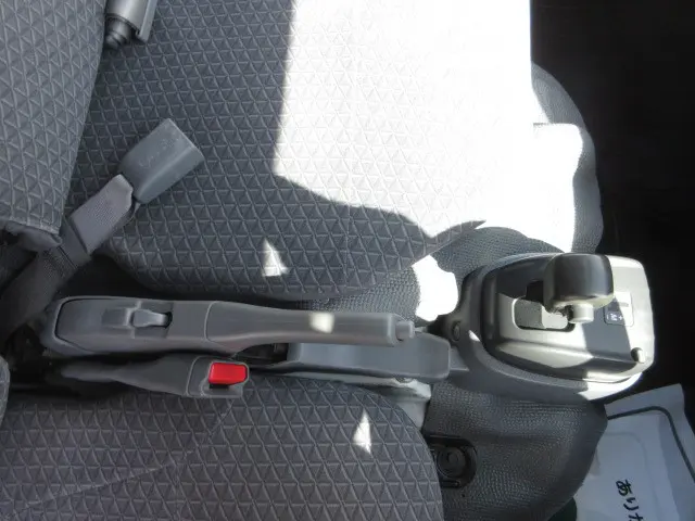 いすゞ エルフ TRG-NJS85A(4WD)の写真12