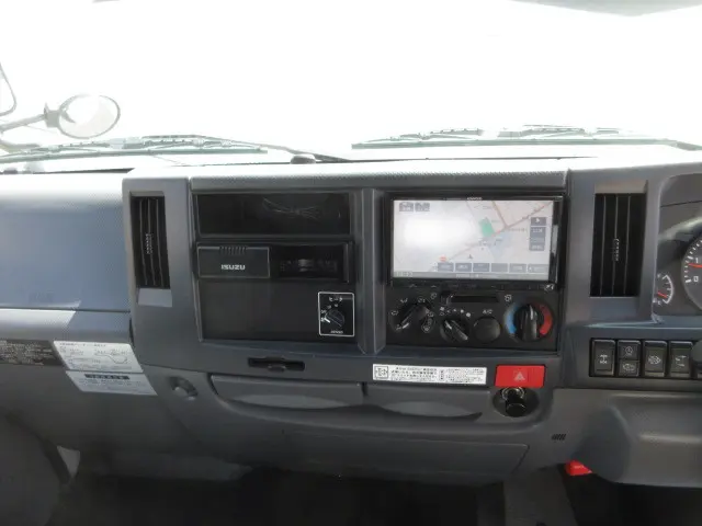 いすゞ エルフ TRG-NJS85A(4WD)の写真13