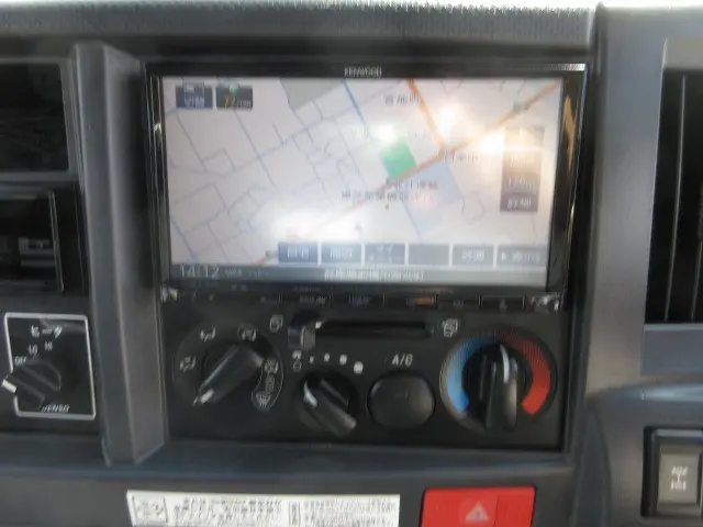 いすゞ エルフ TRG-NJS85A(4WD)の写真15