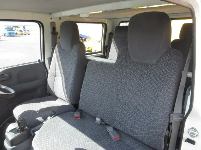 いすゞ エルフ TRG-NJS85A(4WD)の写真16