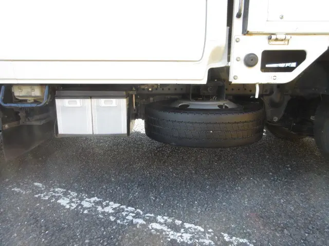 いすゞ エルフ TRG-NJS85A(4WD)の写真32