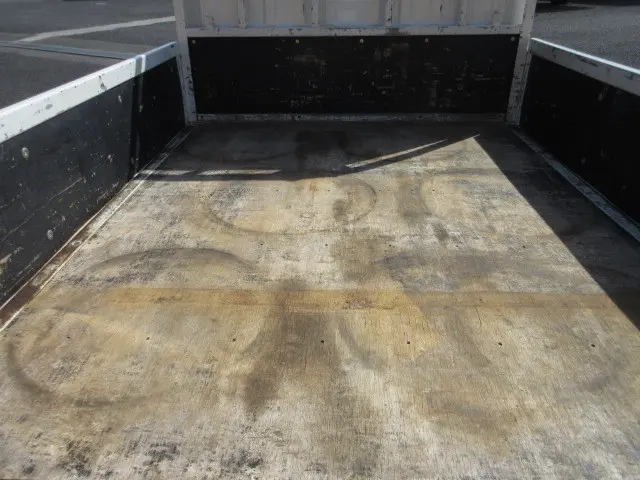 いすゞ エルフ TRG-NJS85A(4WD)の写真38