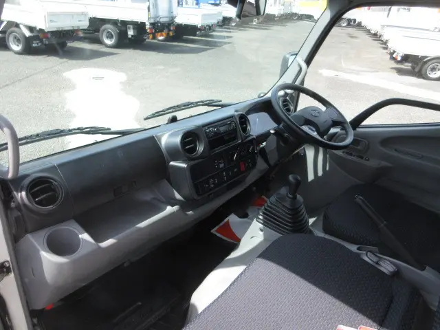 日野 デュトロ 2KG-XZU655M(2WD)の写真16