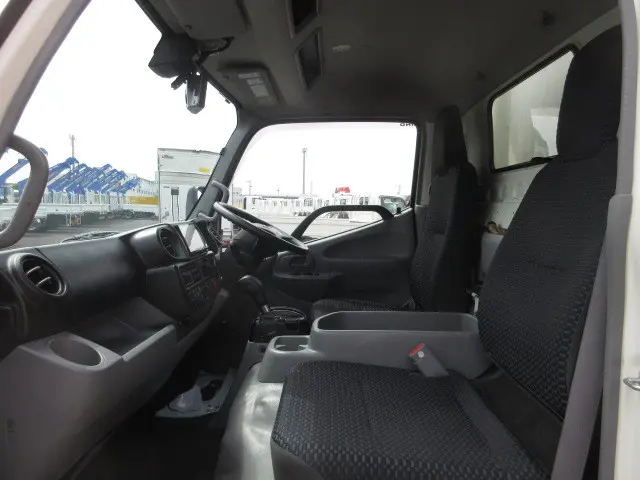 日野 デュトロ 2RG-XZU655M(2WD)の写真16