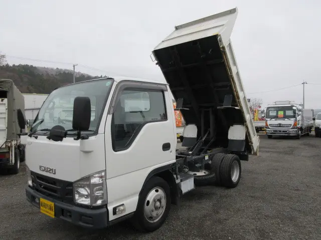 いすゞ エルフ TPG-NJR85AD(2WD)の写真5