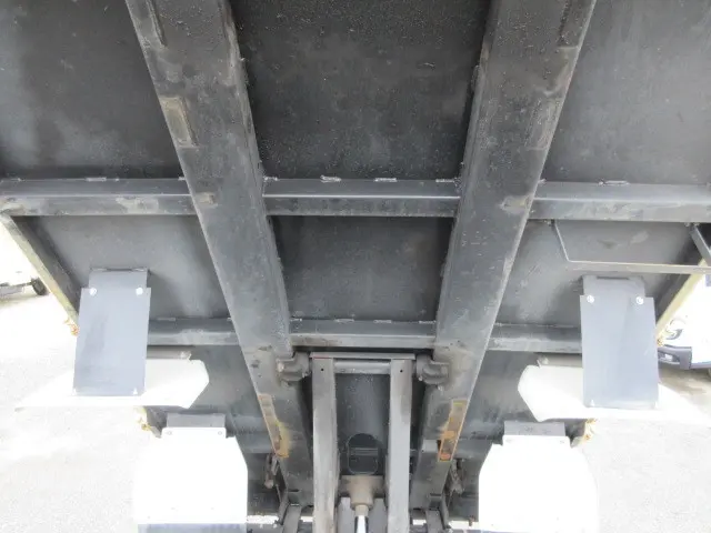 いすゞ エルフ TPG-NJR85AD(2WD)の写真16