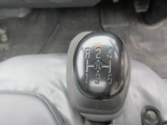 いすゞ エルフ TPG-NJR85AD(2WD)の写真25