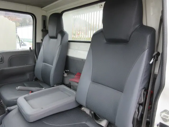 いすゞ エルフ TPG-NJR85AD(2WD)の写真26