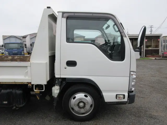 いすゞ エルフ TPG-NJR85AD(2WD)の写真41