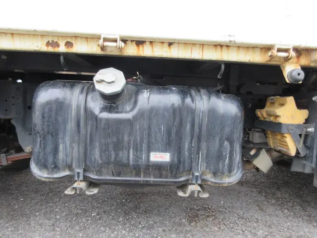 いすゞ エルフ TPG-NJR85AD(2WD)の写真43