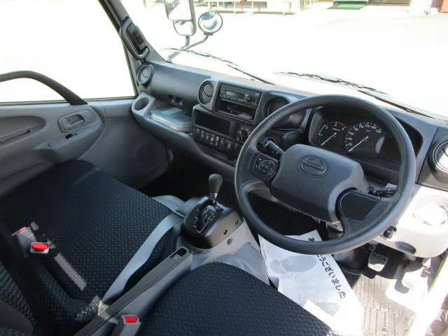 日野 デュトロ 2WG-XZU606M(2WD)の写真16