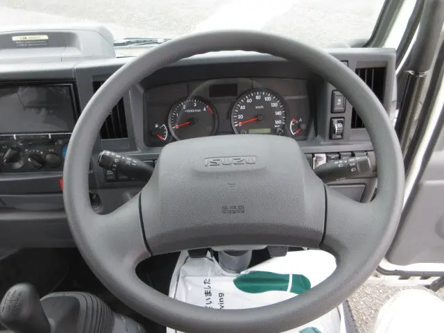 いすゞ エルフ 2RG-NJR88AD(2WD)の写真17