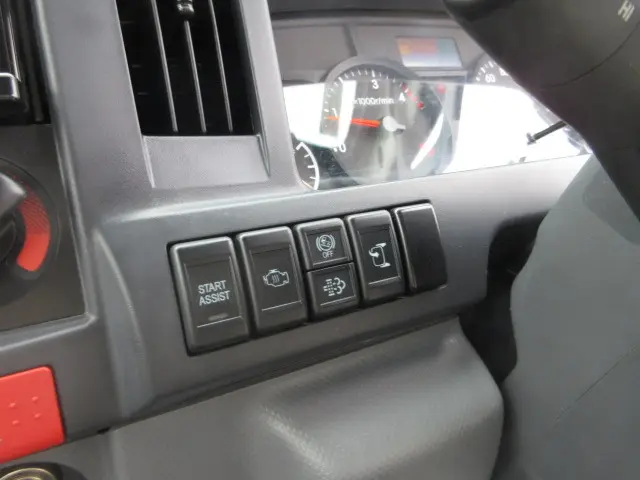 いすゞ エルフ 2RG-NJR88AD(2WD)の写真18