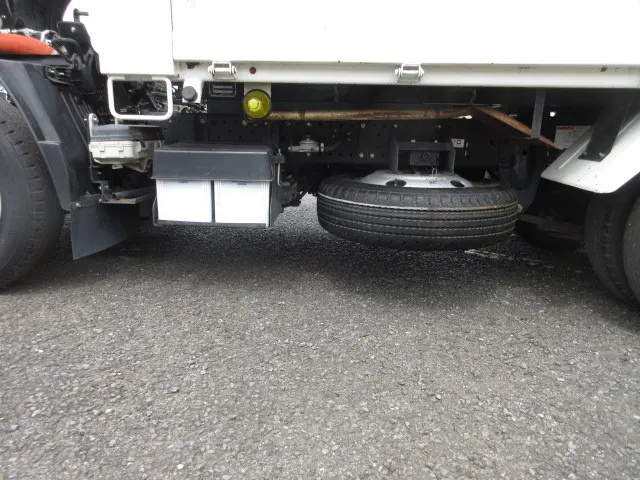 いすゞ エルフ 2RG-NJR88AD(2WD)の写真36
