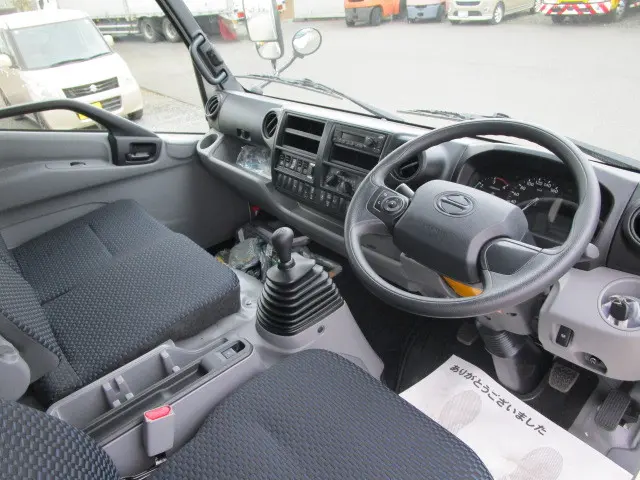 日野 デュトロ 2WG-XZU713M(2WD)の写真21