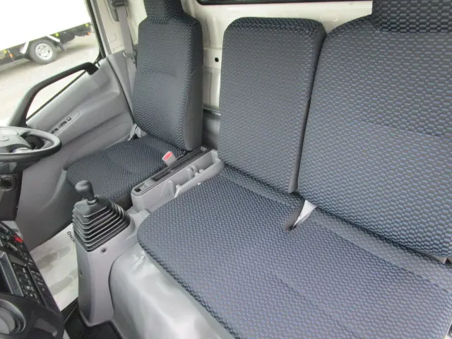 日野 デュトロ 2WG-XZU713M(2WD)の写真28