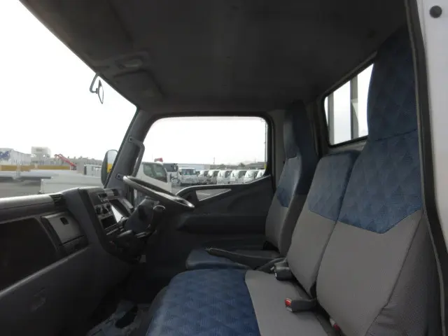 三菱 キャンターガッツ PA-FB70BB(2WD)の写真18