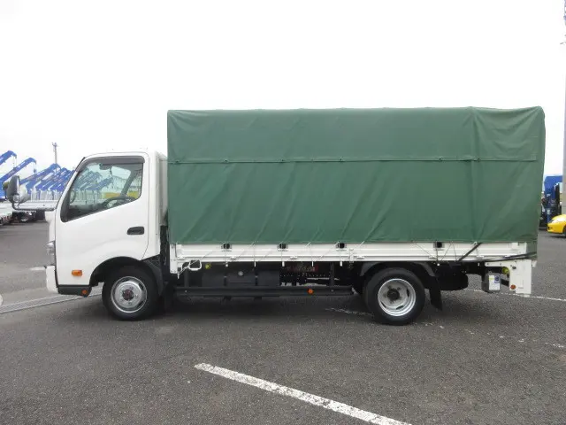 トヨタ ダイナ 2KG-XZU775(4WD)の写真5