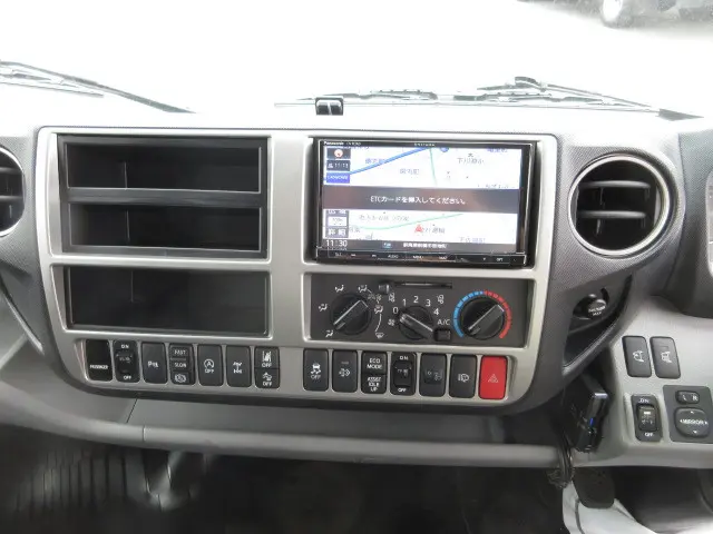 トヨタ ダイナ 2KG-XZU775(4WD)の写真14