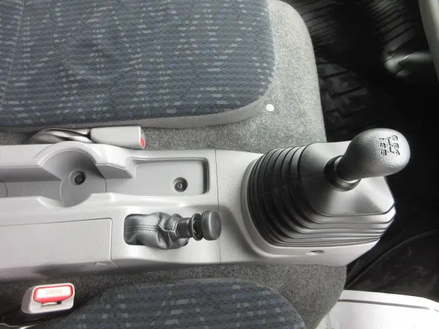トヨタ ダイナ 2KG-XZU775(4WD)の写真19