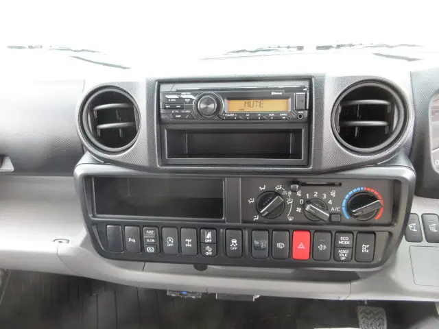 日野 デュトロ 2DG-XZU695M(4WD)の写真14