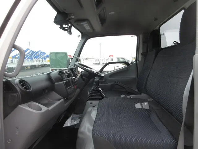 日野 デュトロ 2DG-XZU695M(4WD)の写真21