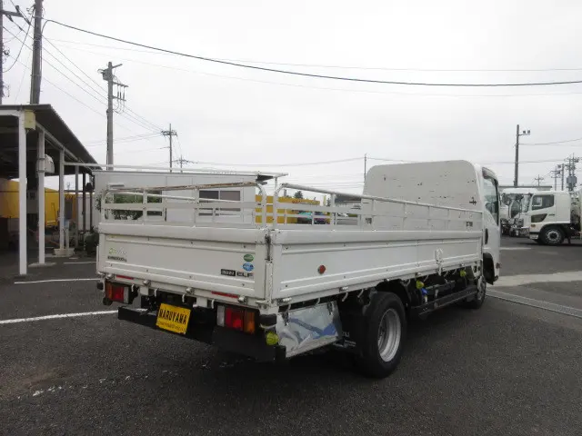 いすゞ エルフ 2RG-NMR88AR(2WD)の写真4