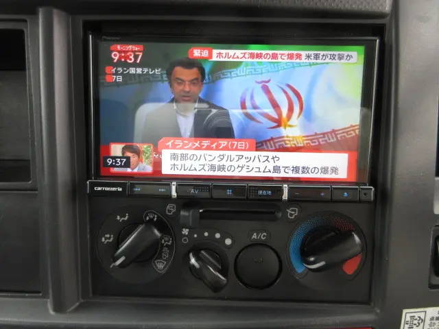 いすゞ エルフ 2RG-NMR88AR(2WD)の写真16