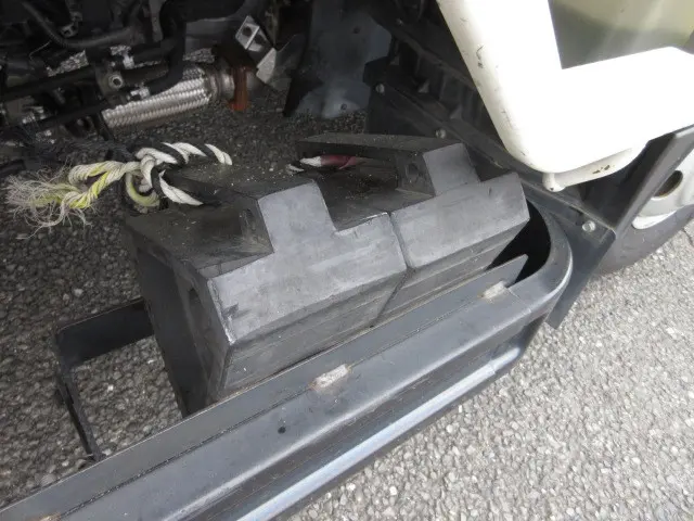 いすゞ エルフ 2RG-NMR88AR(2WD)の写真33