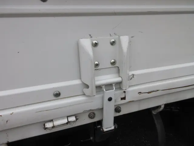 いすゞ エルフ 2RG-NMR88AR(2WD)の写真46