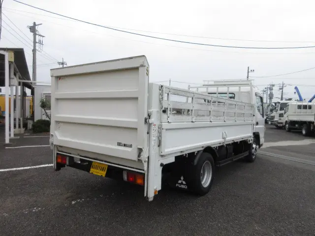 三菱 キャンター PDG－FE82D(2WD)の写真4