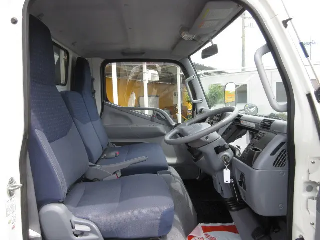 三菱 キャンターガッツ PDG-FB70B(2WD)の写真15