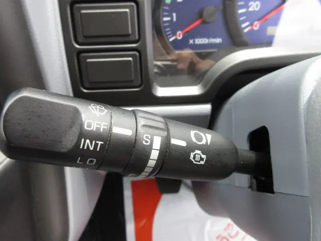 三菱 キャンターガッツ PDG-FB70B(2WD)の写真18