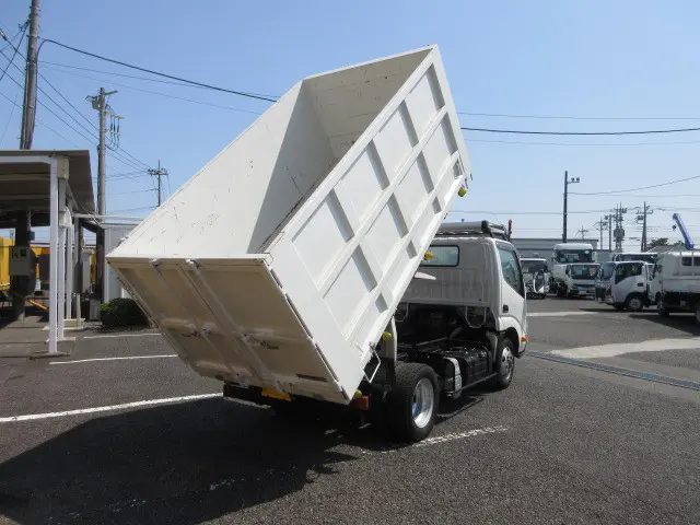 日野 デュトロ BDG-XZU368T(4WD)の写真4