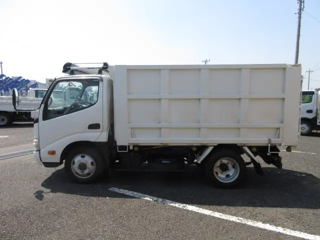 日野 デュトロ BDG-XZU368T(4WD)の写真11