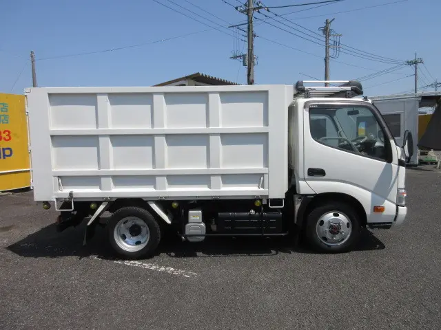 日野 デュトロ BDG-XZU368T(4WD)の写真12