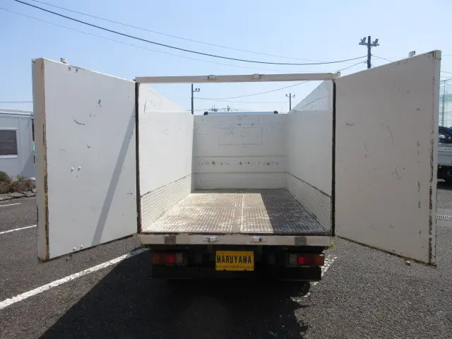 日野 デュトロ BDG-XZU368T(4WD)の写真14