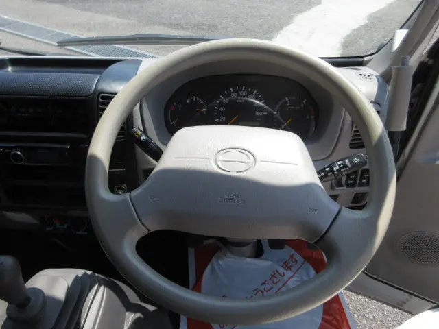 日野 デュトロ BDG-XZU368T(4WD)の写真19