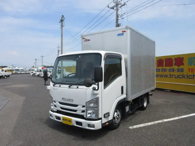 いすゞ エルフ TRG-NLR85AN(2WD)の写真1